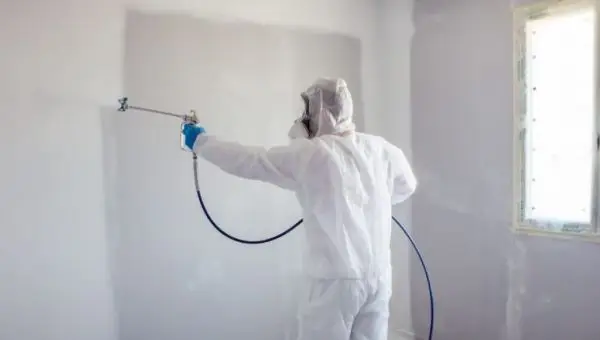 Application de peinture au pistolet Airless à Montélimar par IMMOPRESTA